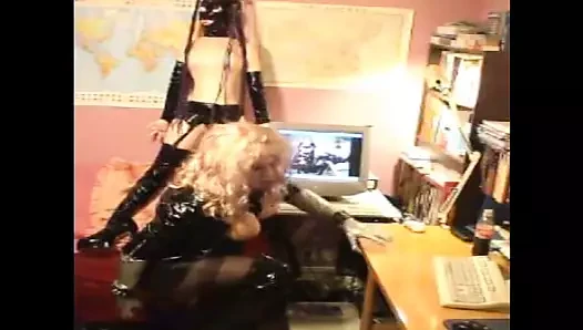 Roxina Porn Secretary X