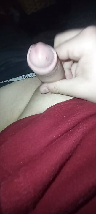 Chubby Guy jerks