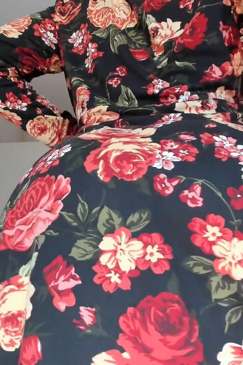 مؤخرة كبيرة شقية وممحونة