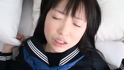 Seorang pria paruh baya dan si cantik berseragam.
