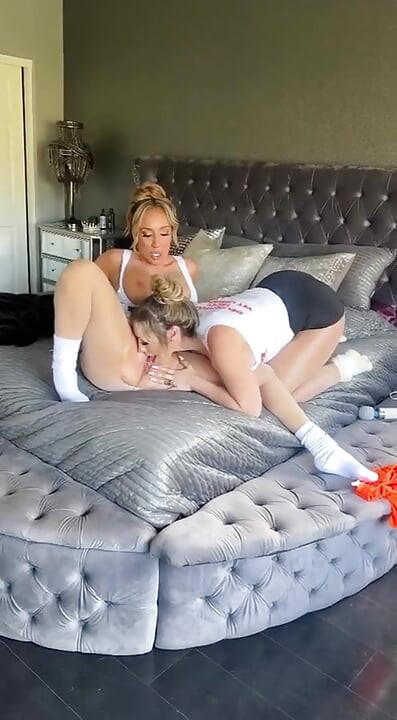 Two Wet MILFs Scissor Until They Squirt