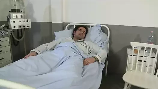 18-летняя Voglio Sc 1 захватывающая извращенная сцена секса