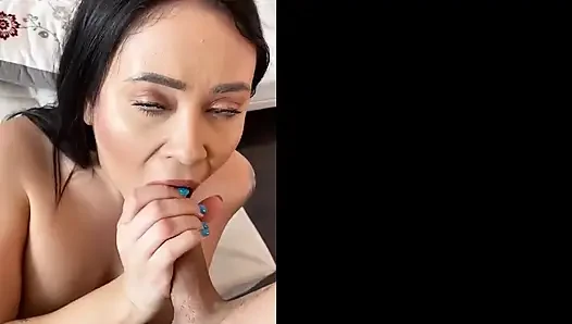 Шаловливая тинка наслаждается каждым трахом ее бойфренда