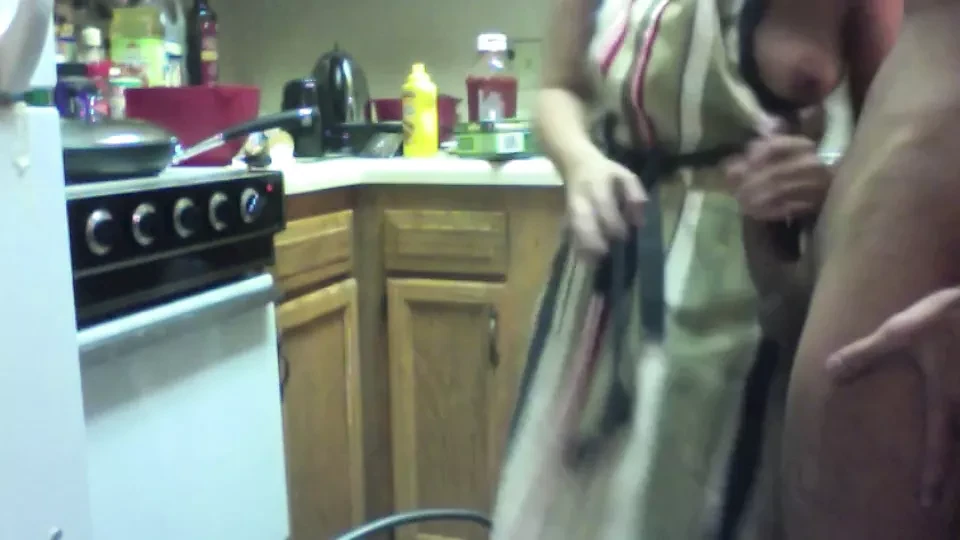 Sexy Slut Gets Her Brain Fucked Out In Kitchen While Cooking