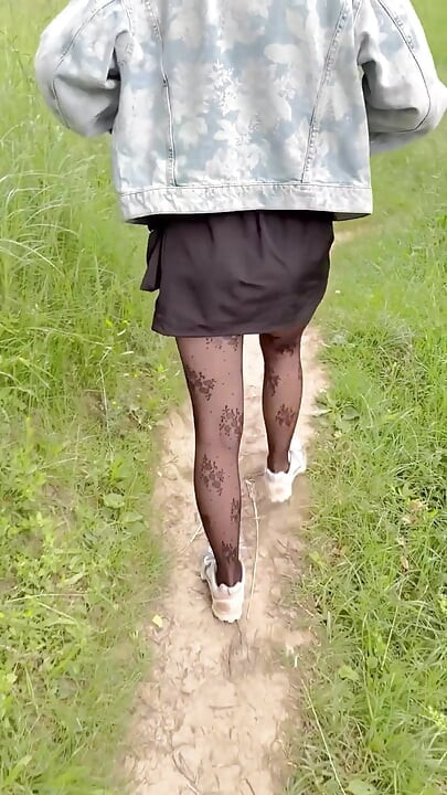숲속의 섹시한 소녀
