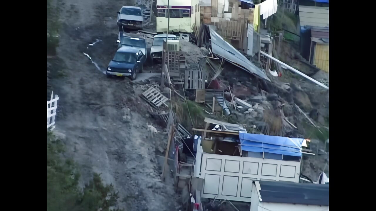 מלודי מקס: צעירה, ציצים טבעיים גדולים, להוטה לאורגזמה