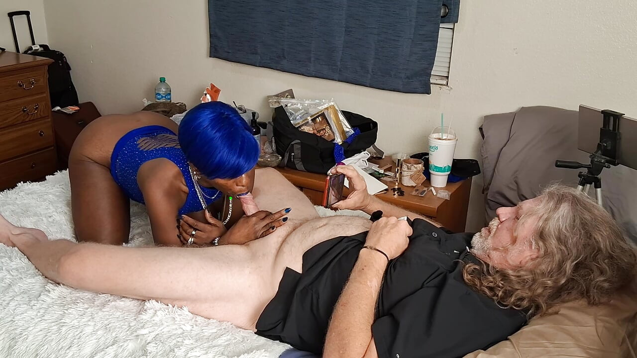 Blue Nasty takes a crwampie