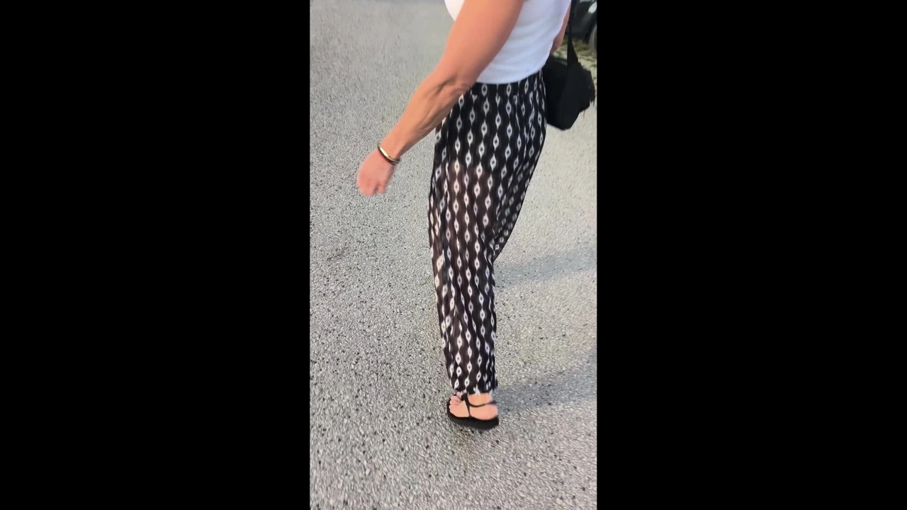 Seksi fitness modeli orta yaşlı seksi üvey annem partiden sonra büyük sikiş
