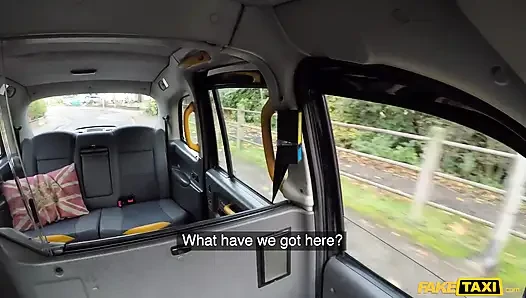 Fake taxi - red august nyepong dan ngocok kontol cowok lain dengan jilat pantat