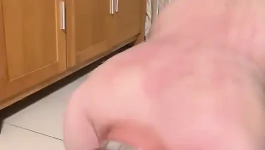 DomLadyMia - SlaveOfM - 6 Dice Sides Pain - Part 2