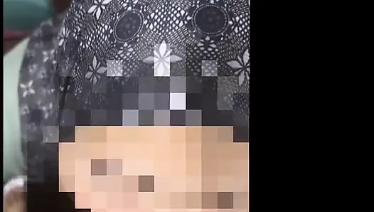 Он громко сосет