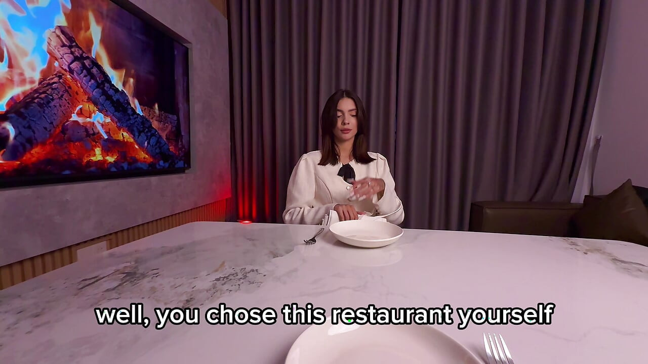 Sexy Girl Came on a Date, but She Had No Money