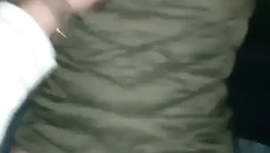Samael nggak bisa berhenti masukin kontolnya ke dalam memekku, gaya doggy amatir