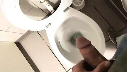 Kamuoyunda oyunculuk yapıyorum...
