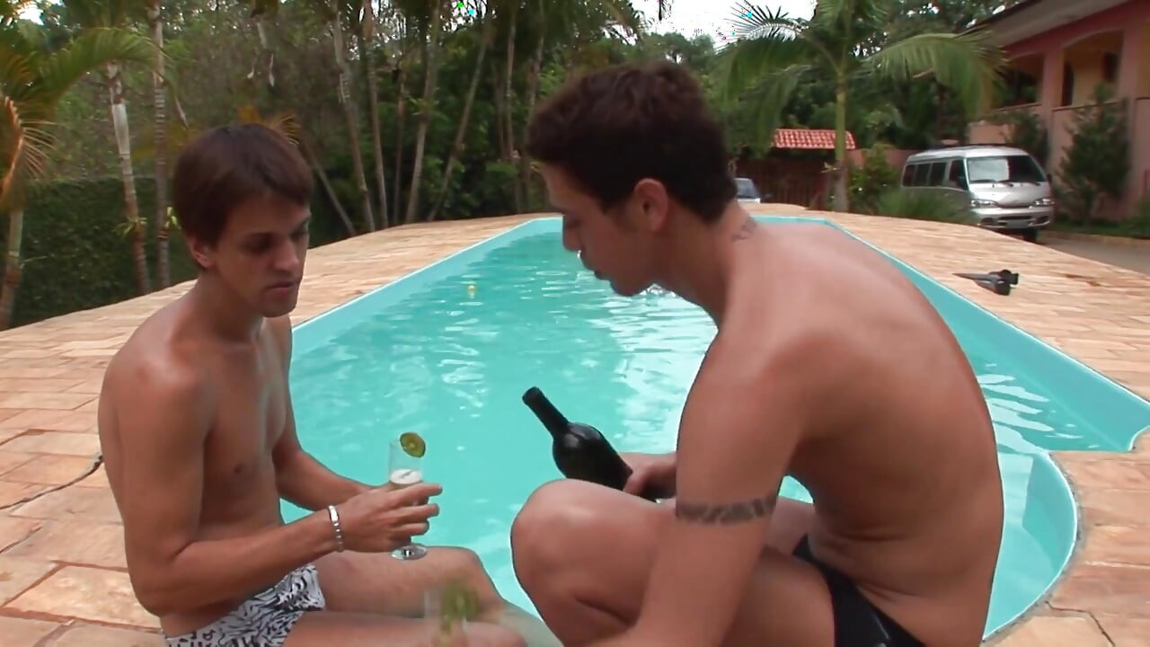 Two gays fuck and cum by the swimming pool
