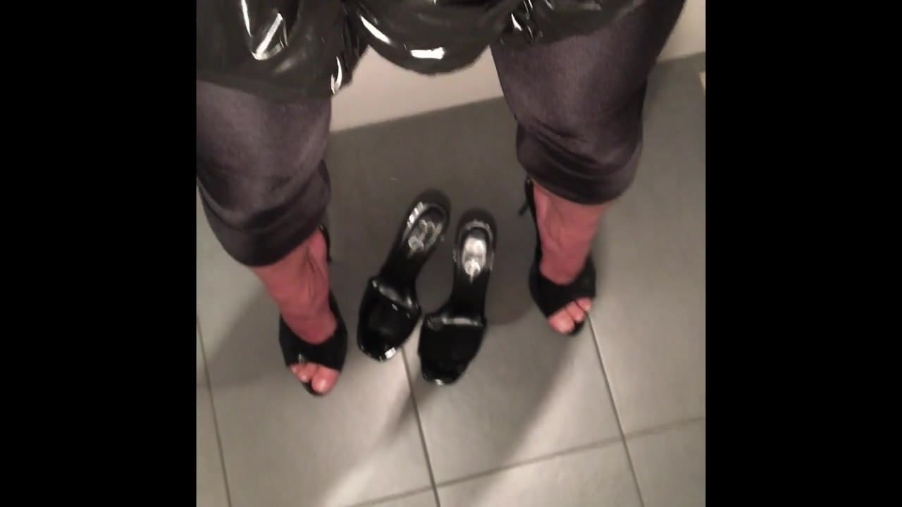 Pissing on neighbour's sexy heels