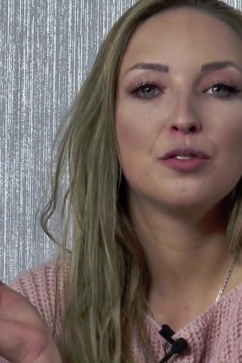 캐스팅 후 입과 보지에 자지를 따먹는 큰 엉덩이 밀프