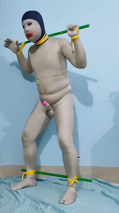 Zentai CBT קשירת פין עבד הליכה
