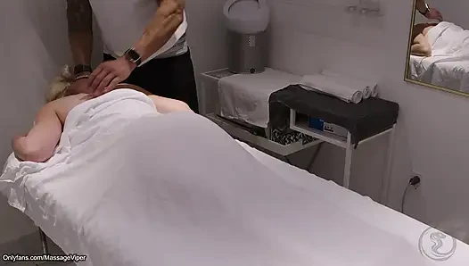 Client Switches Roles and Turns into the Masseuse!