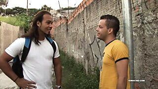 Latinos Matheus și Sandro fără prezervativ