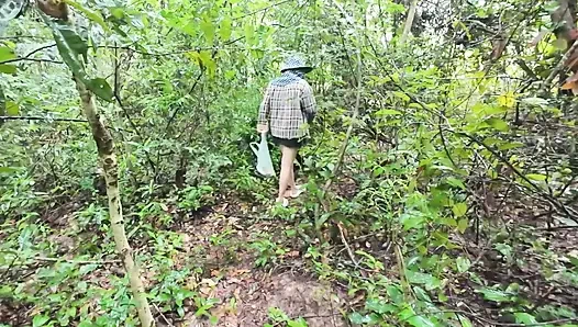 Thai girl walks and brags about picking mushrooms anyway, peeing in the forest Thai Voice