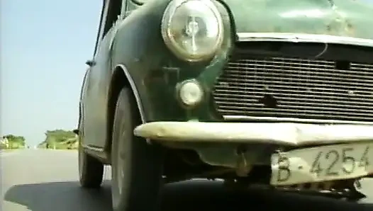 Ateşli sürtüklerle klasik Alman anal sahnesi