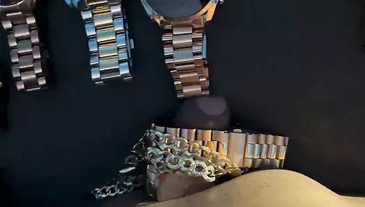 Guatemalan porn video – Wristwatch and gold jewelry fetish