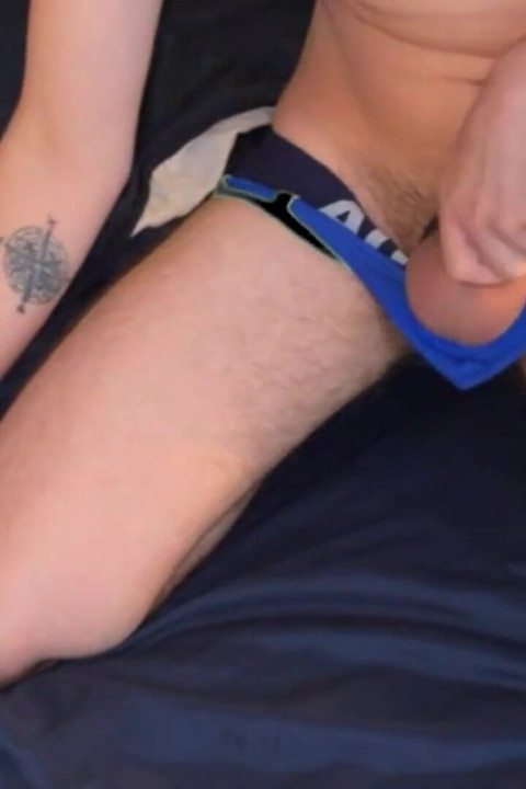 - Ogroman izljev sperme