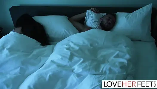 Ботанистая латина Madison Wilde обожает жестко