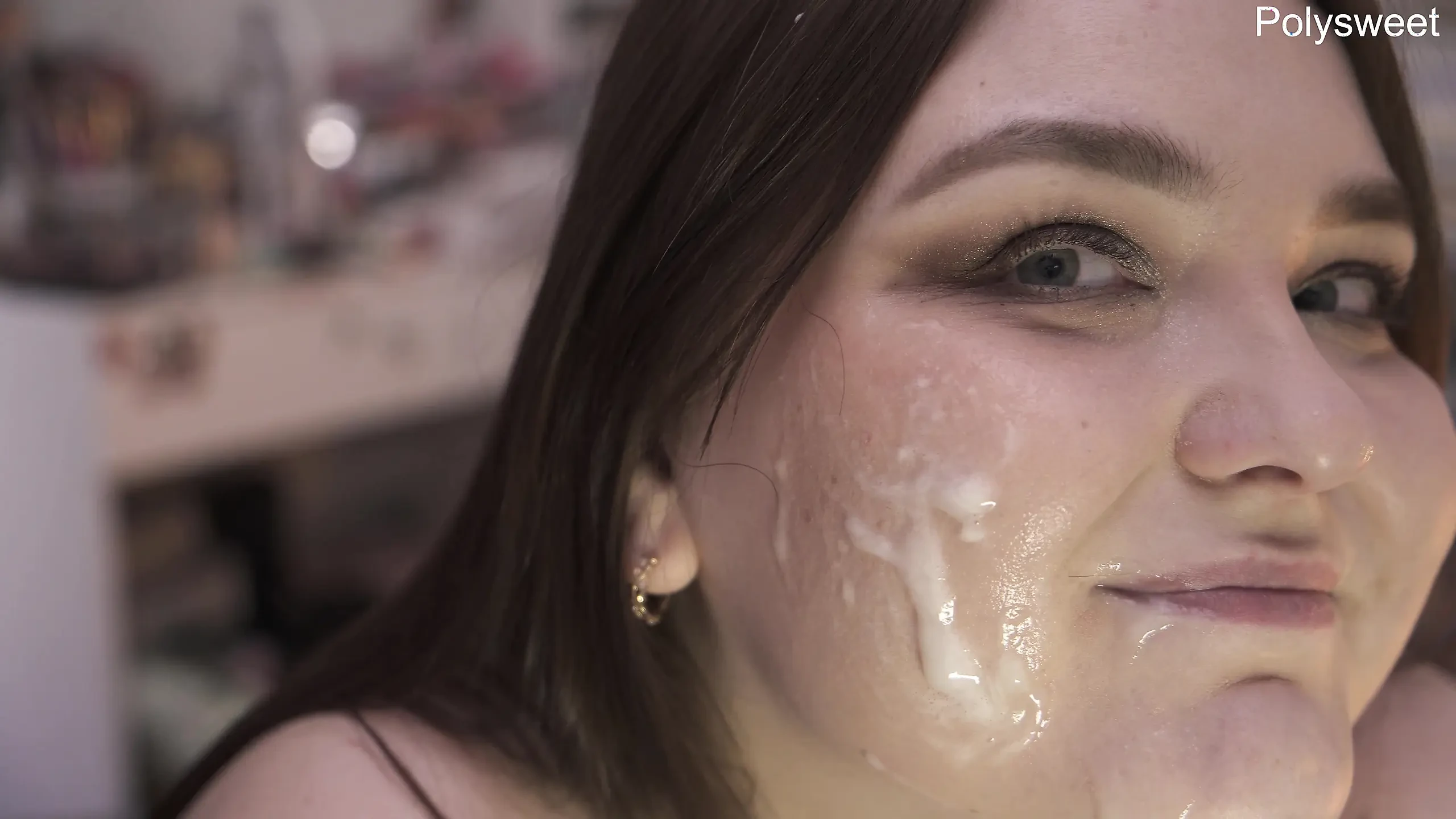 pussy massage close-up and then slobbery blowjob