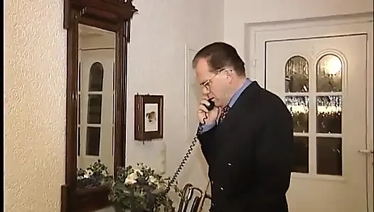 Она слабее в учебе, поэтому ей нужно принять наказание