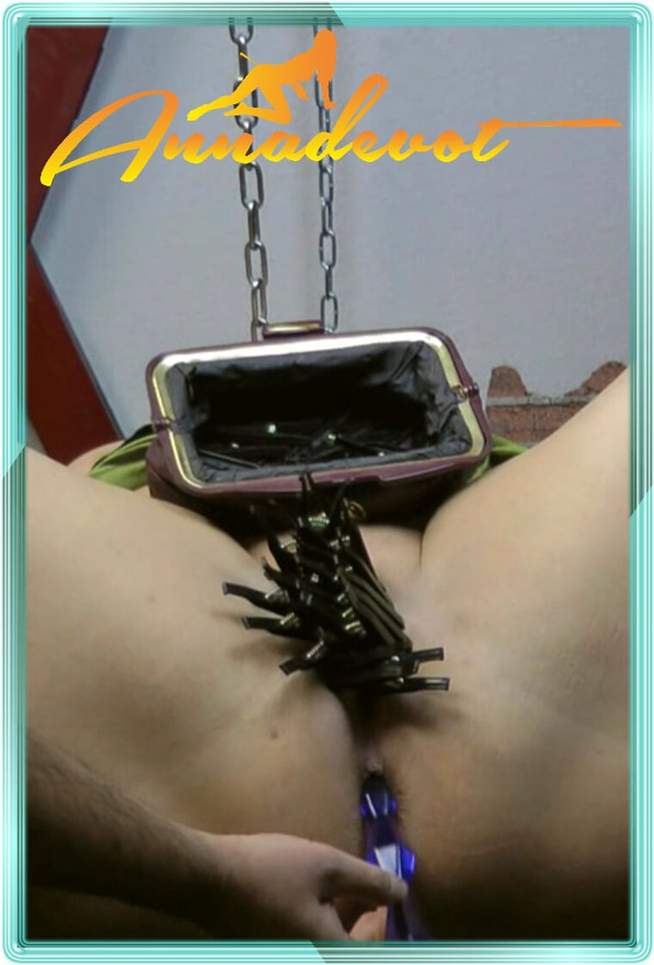 Dildo in the ass and the cunt clamped, just horny, that turns me on, come put your cock in my mouth now.