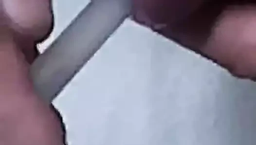 Ampul ve yapıştırıcı üretraya yapışır