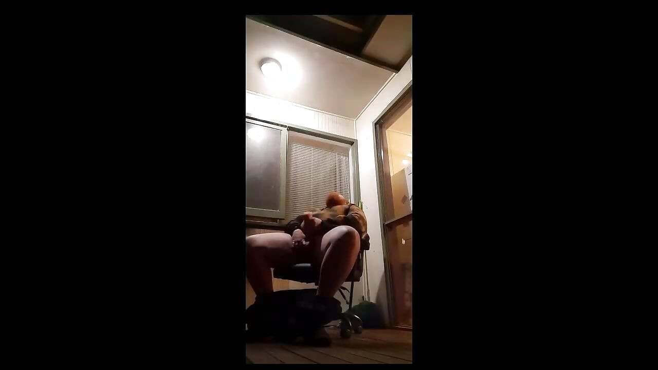 继妹在外面设置了摄像头，抓住了我，她确实在中途抓住了我。