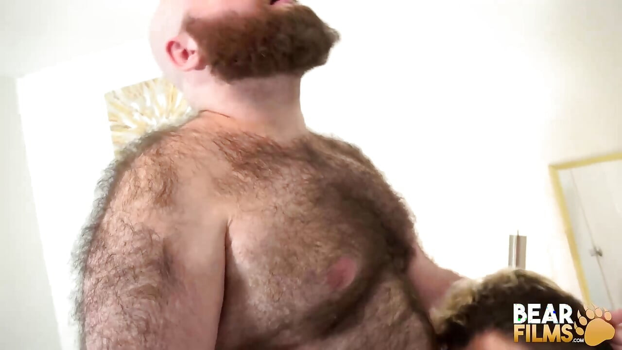 Bearfilms Excitat Aaron Anthony Fără prezervativ Luis Vega Cur flămând