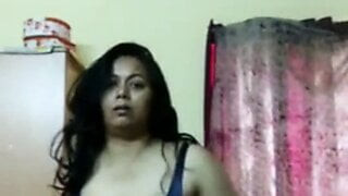 Mature Aunty Hot Figure