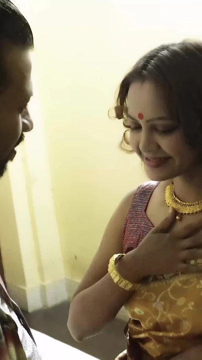 "देसी भाभी अपने देवर जी के साथ त्योहार पर जा रही है" से शानदार पल"