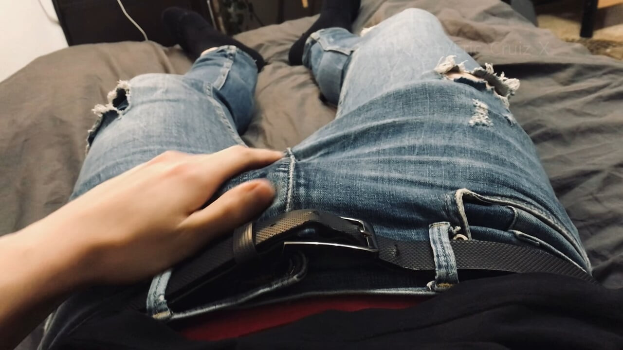 授業後にブルージーンズを履いてオナニーする大学生(絶頂なし)