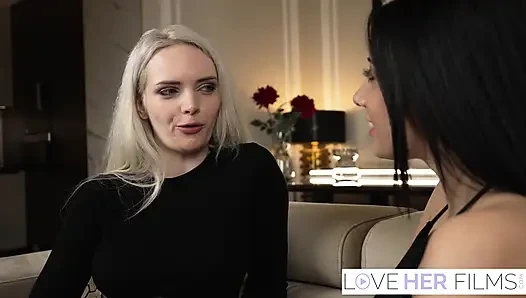 Красотка-брюнетка Emily Pink принимает большой черный член в ее мокрую киску