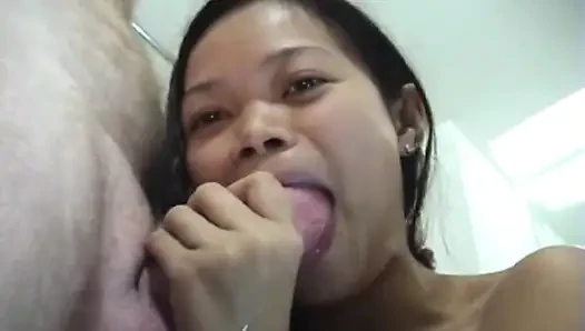 Özel Filipinli amatör Beverly 18 Plus, sıska öğrenci sert sikiliyor, iki kez ağzına boşalıyor, ağzına işiyor. Fab Ev Yapımı