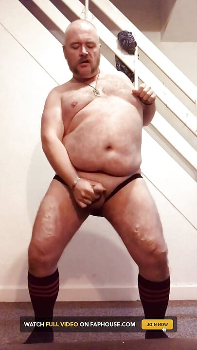 I Wank and I Cum on the Camera