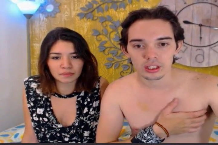 Awek panas blowjob zakar teman lelakinya sebelum dikongkek