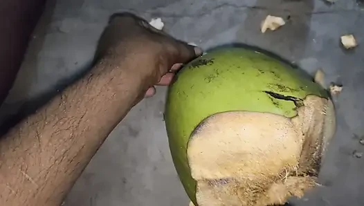 Nariyal ki desi chudai