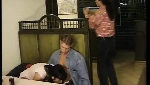 Cowok amatir jerman ini suka banget nyepong kontol