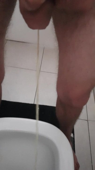 Selfshot pee