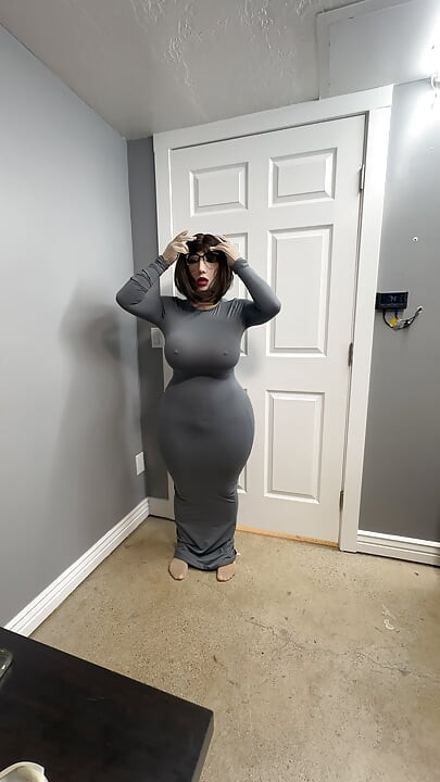 Love how my new grey dress looks on my big ass and tits