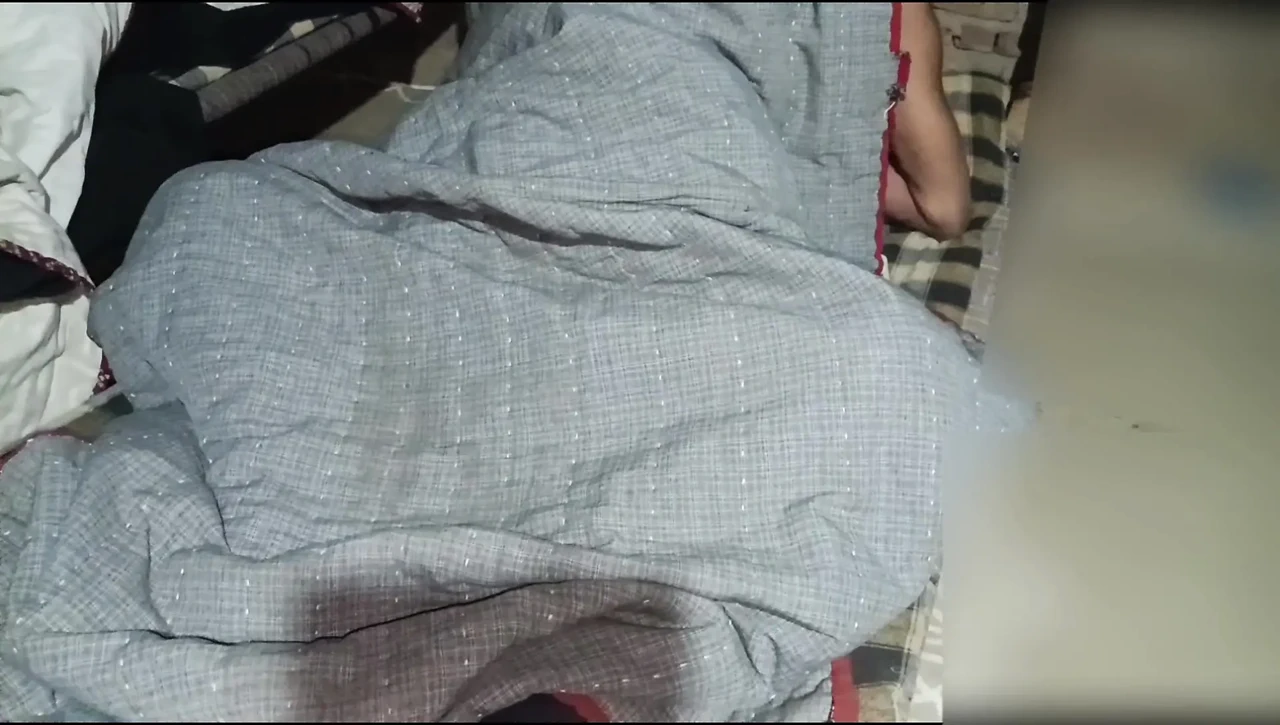 Bhabhi ko devar ne first time raat ko akele me chudai ki full time chudai ki indian desi village desi bhabhi