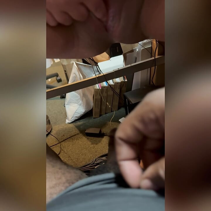 Dom ve küçük itaatkarı kamerada boşalıyor