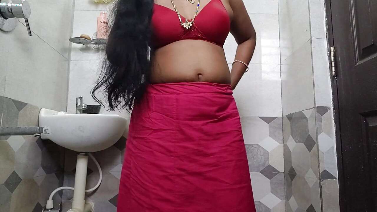Bagno spettacolo ragazza tamil