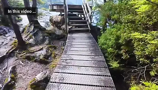 Mein heißes bhabhi hat mich erwischt, als ich voll in meinem zimmer masturbiert habe